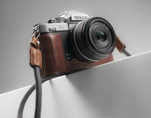 Nikon Z F Zilver + 40mm SE Kit