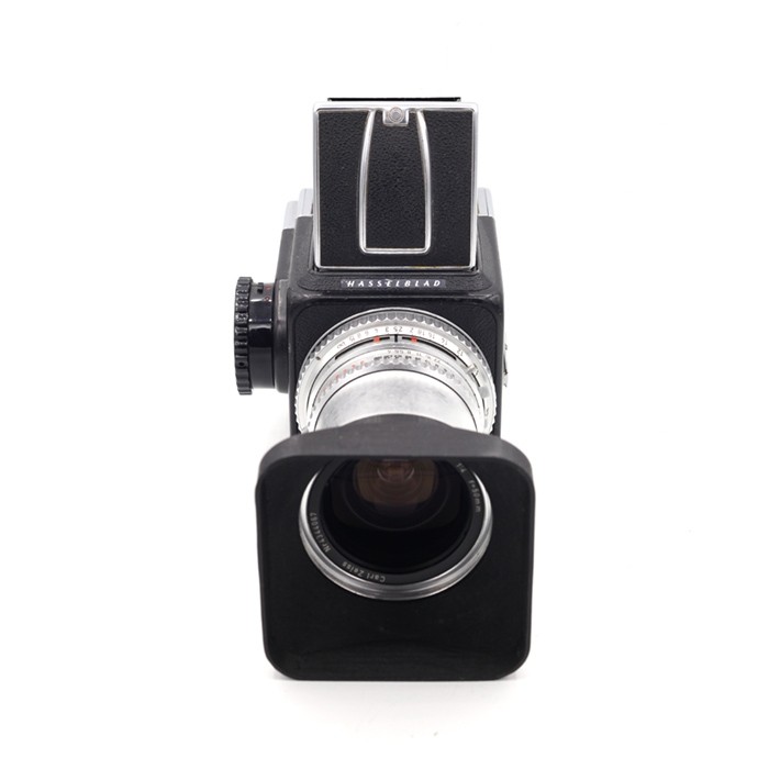Hasselblad 500 C/M + Distagon 50mm f/4 occasion
