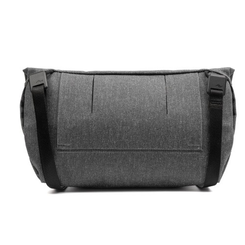 Peak Design Field Pouch Charcoal V2