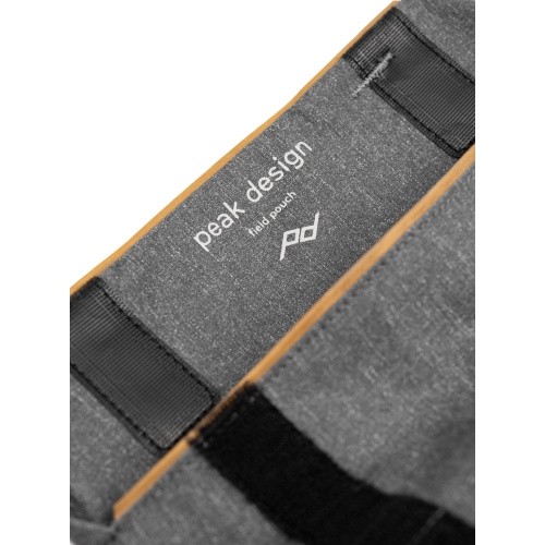 Peak Design Field Pouch Charcoal V2