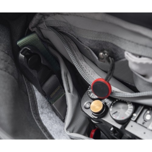 Peak Design Field Pouch Black V2