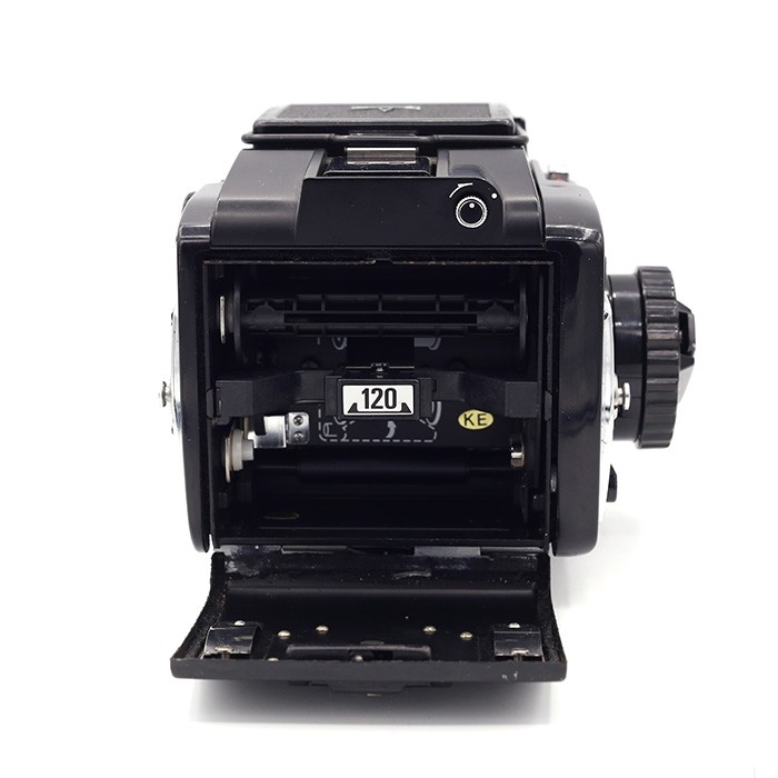 Mamiya M645 + 80mm f/ 2.8 occasion