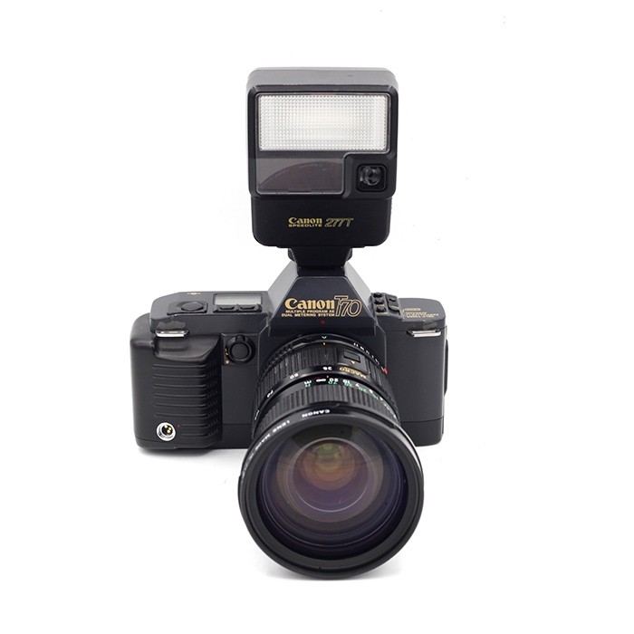 Canon T70 + 35-105mm + flitser occasion