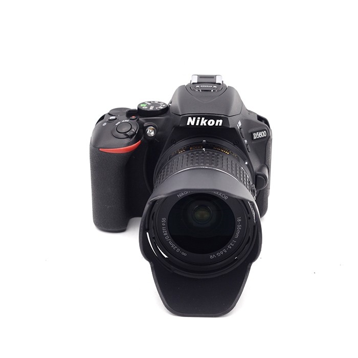 Nikon D5600 + AF-P 18-55mm occasion