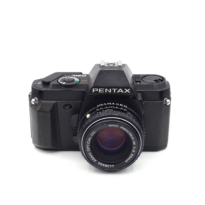 Pentax P30n + 50mm f/2 occasion