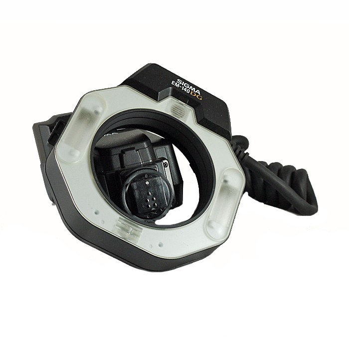 Sigma EM-140 DG Macro flitser Canon occasion